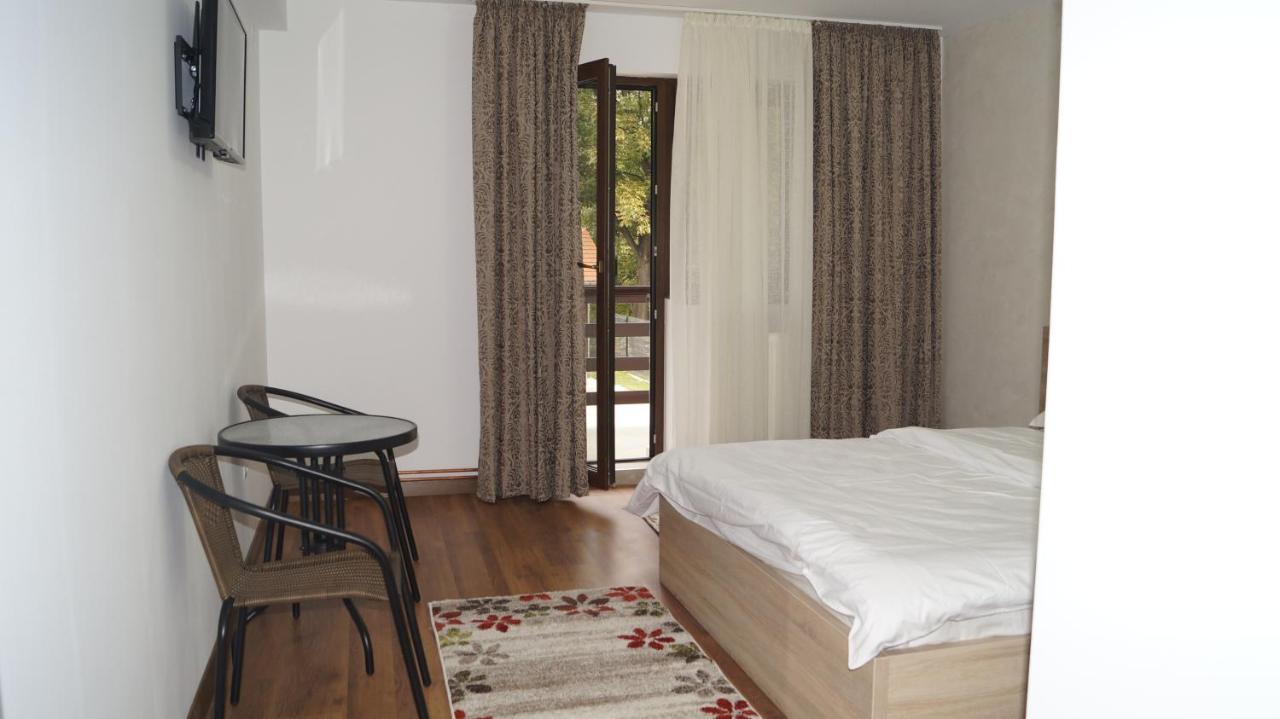 Vila Ovidiu Baile Herculane Luaran gambar
